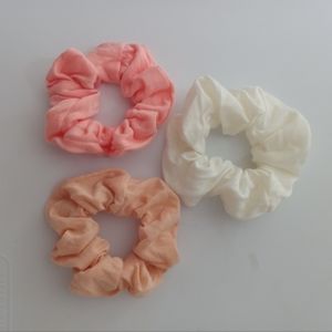 BUNDLE 3 $15  NEW.  3 SCRUNCHIES